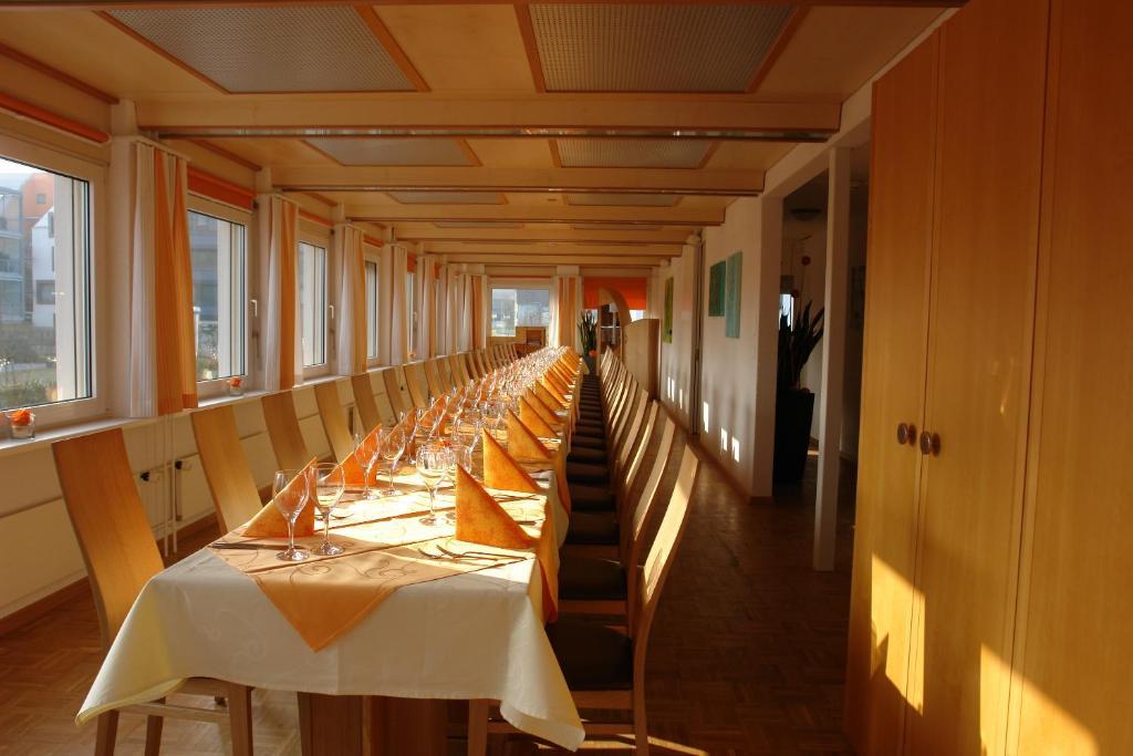 Hotel Ziil Кройцлинген Экстерьер фото